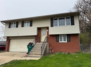 2 Ambassador Ave, Romeoville, IL 60446