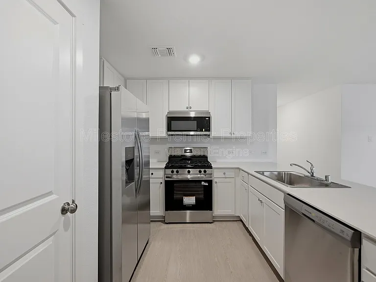 209 Cattail Ln — Photo 9