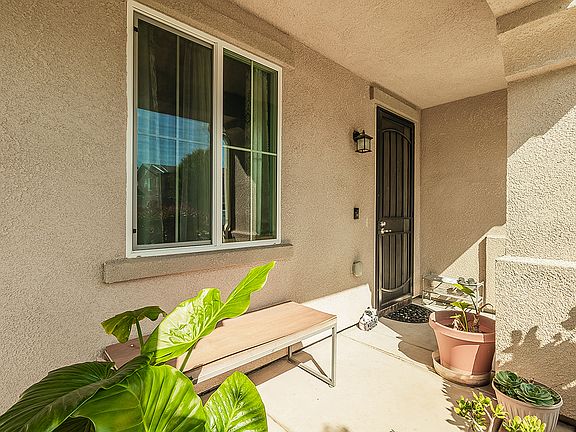 3rd image of 1145 S Clover Ave
