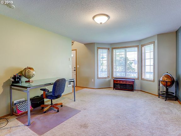 4th image of 18113 NE 31st Cir