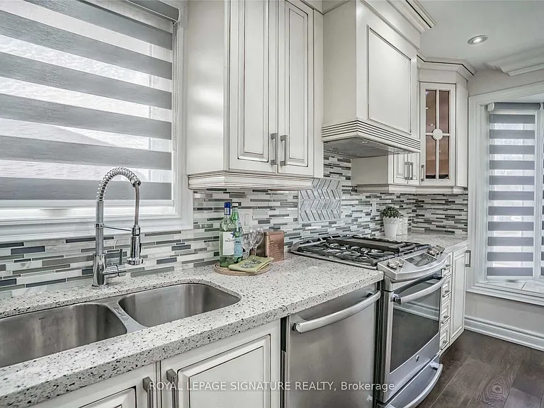 14 Milford Haven Dr #MAIN — Photo 10
