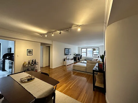 Rented by First Urban Management | media 2
