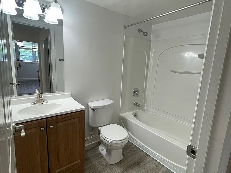 Arbor Pointe Apartments — Photo 28