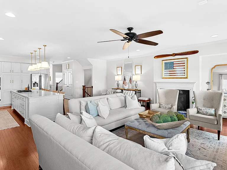 22840 Goldsborough Ter — Photo 15