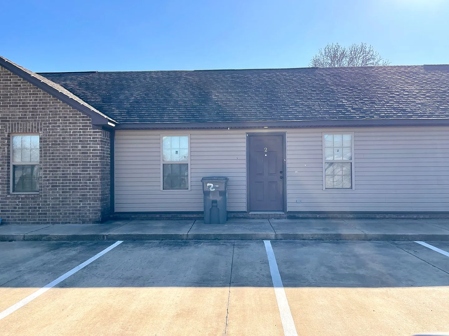 2 bed / 1 bath available now! — Photo 1