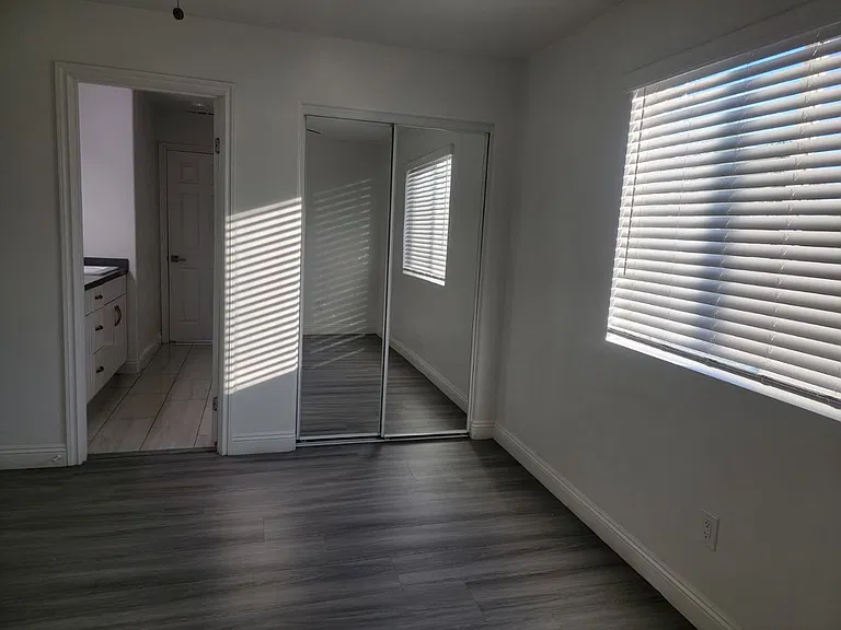 572 N Teakwood Ave #U1 — Photo 16
