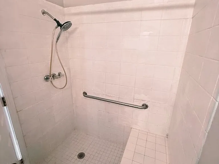 4034 Heathgate Dr — Photo 8