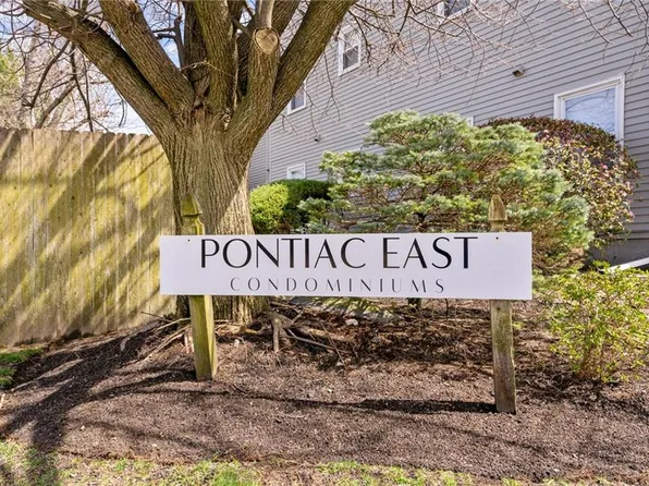 10 East St APT 303, Cranston, RI 02920