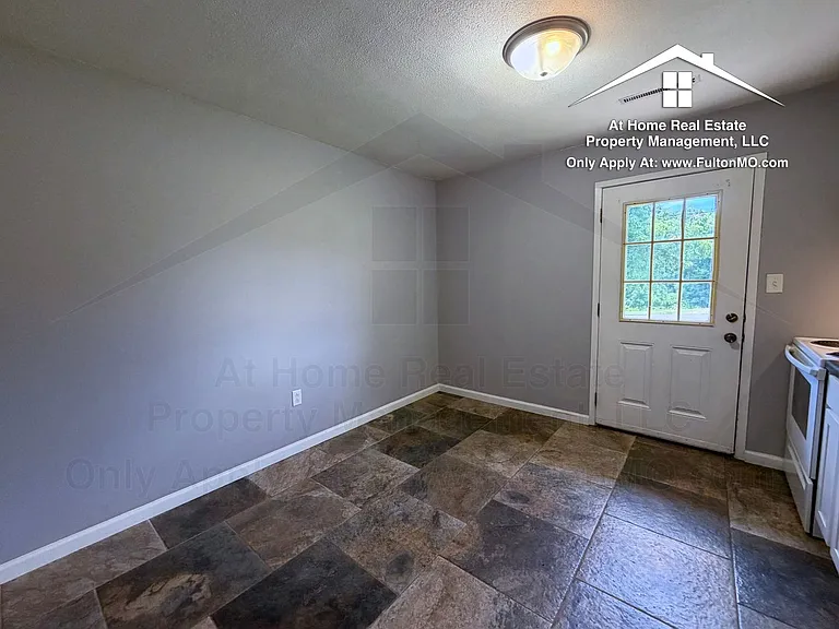 107 Spruce Dr — Photo 9