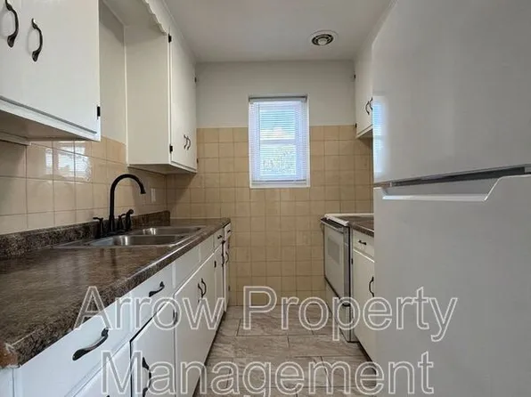 1037 G St Unit 1, Lincoln, NE 68508