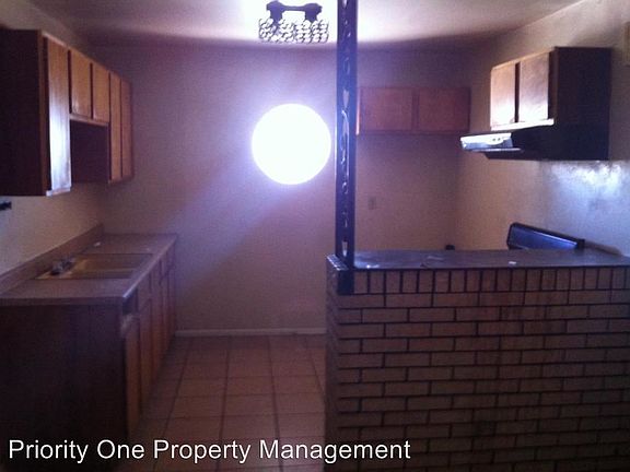 5th image of 1029 Lomaland Dr