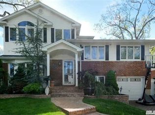 2838 Court St, Bellmore, NY 11710