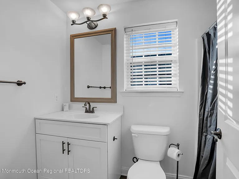 132 Chelton Ave — Photo 17
