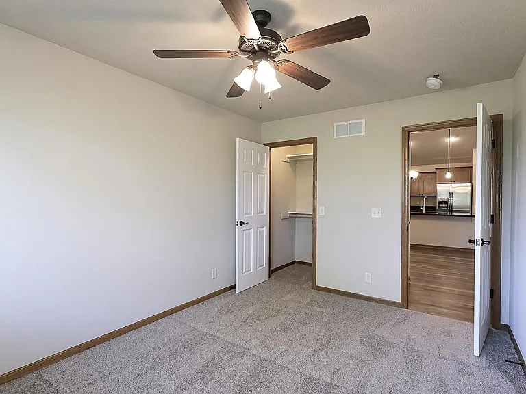 8334 Broken Ridge Dr — Photo 14