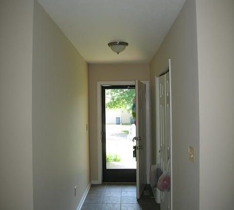 4th image of 3992 Westbrook Dr
