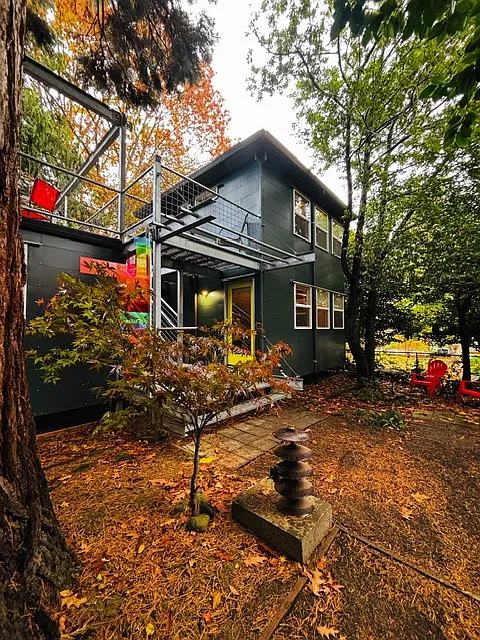 1627B SE Tacoma St