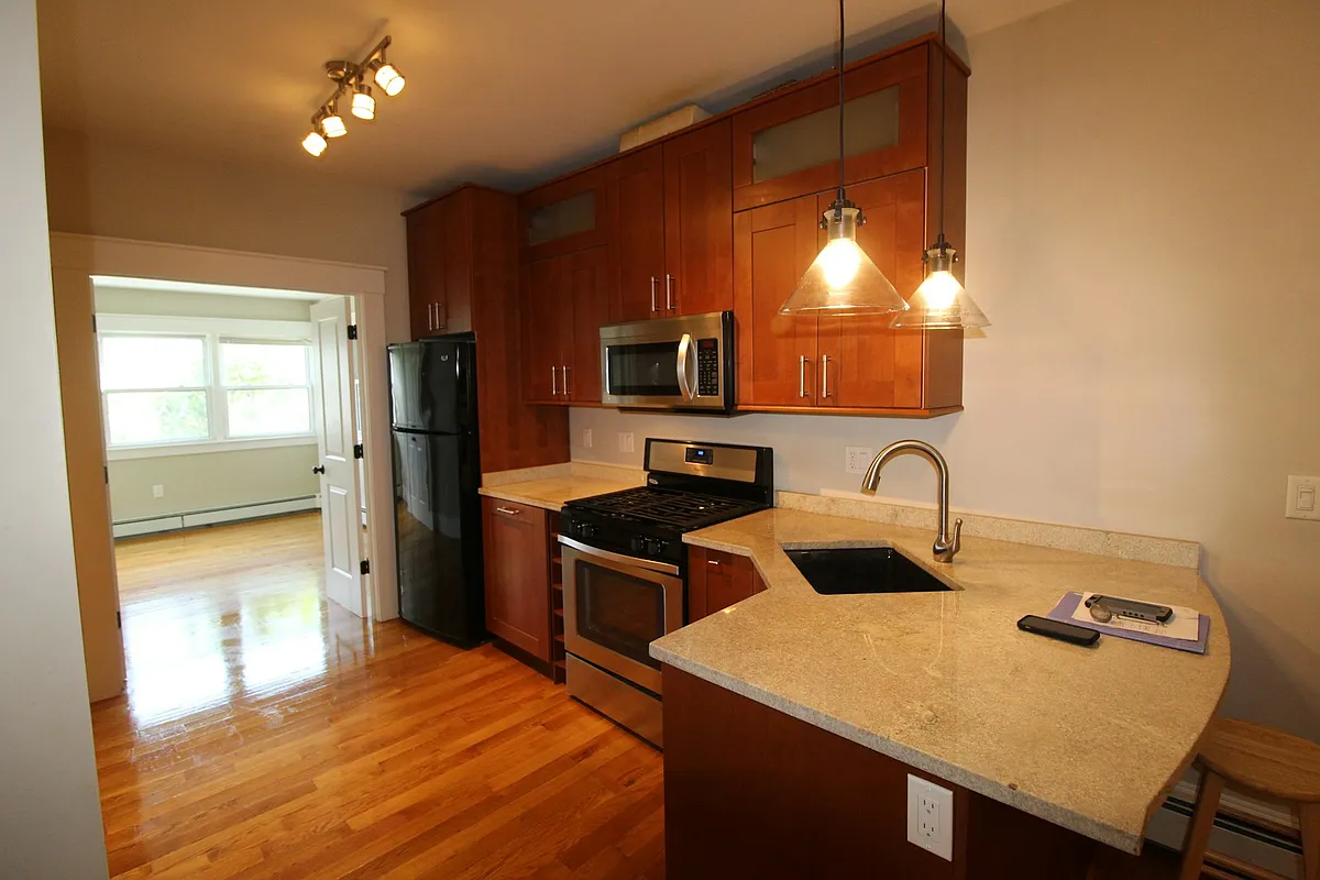 Kitchen with open floor plan - 175 Princeton St #1