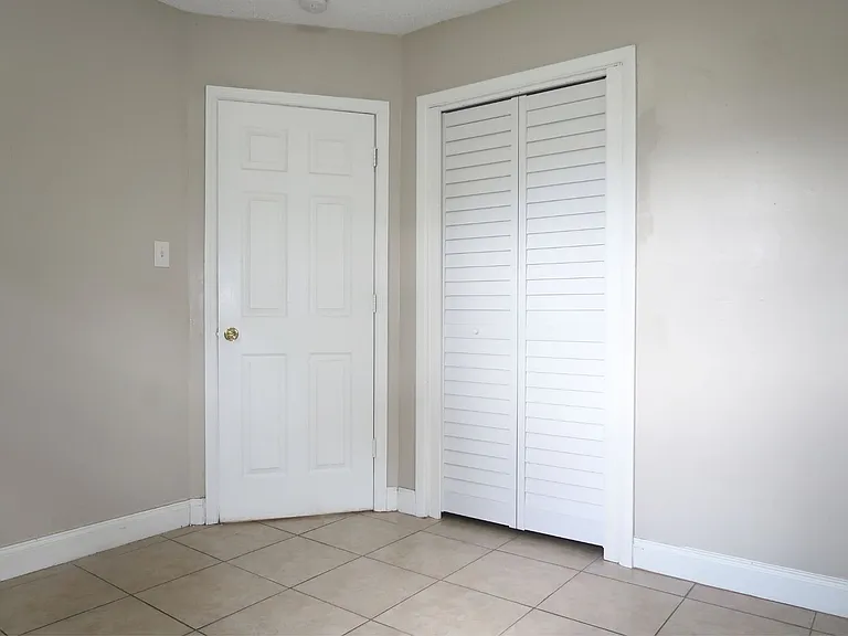 4109 W Arch St — Photo 13