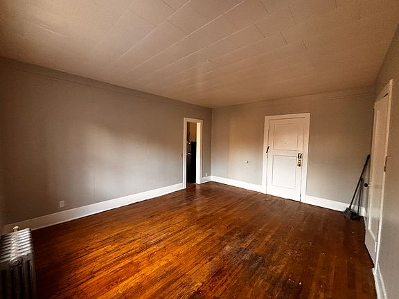 2nd image of 25 Broezel St APT 202