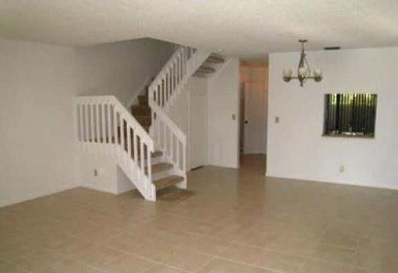 3rd image of 3713 Carambola Cir N
