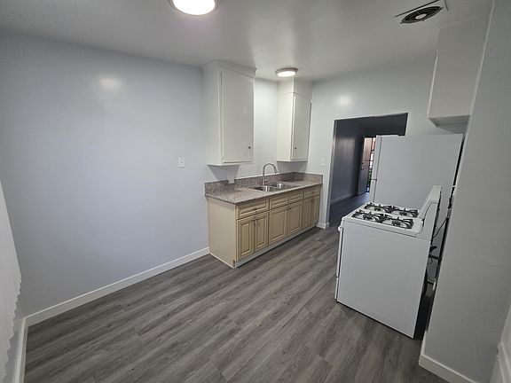 5th image of 717 Sunset Ave APT C