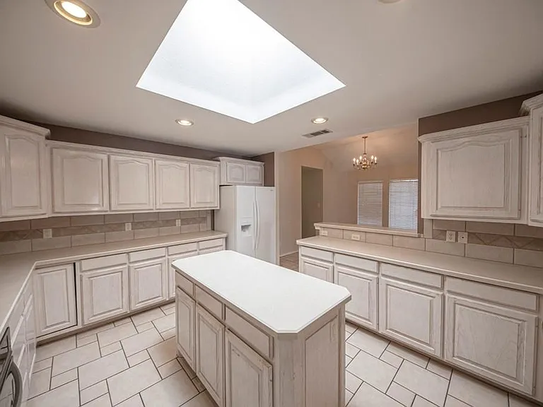 4800 W Wadley Ave — Photo 14