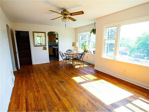 4th image of 3237 Central Dr