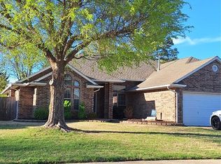 709 Harrier Hawk, Edmond, OK 73003