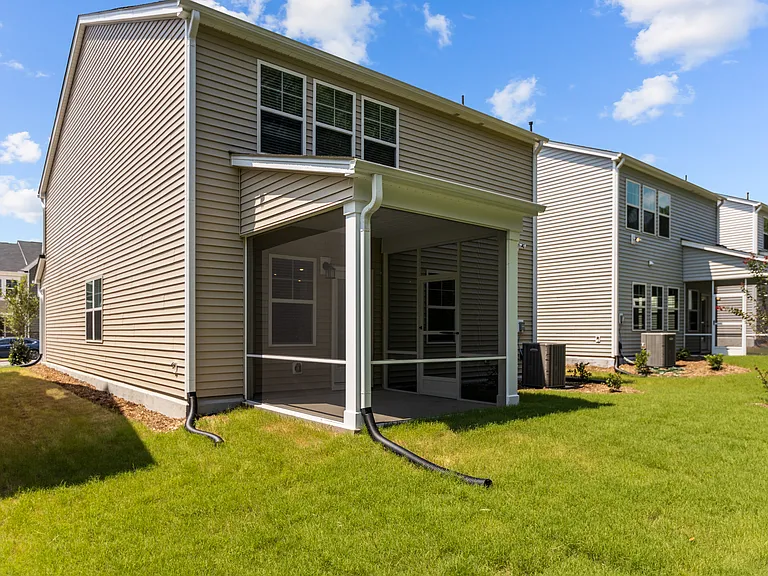 5860 Woodlawn Dr — Photo 33