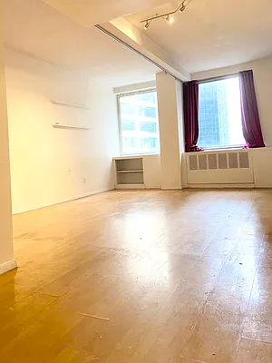 Rented by E Realty International Corp | media 9