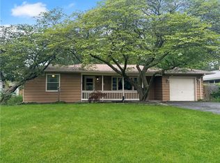 707 S 30th St, Mattoon, IL 61938