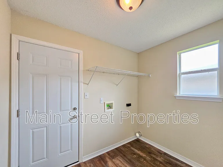 1057 Freeboard Blvd — Photo 24