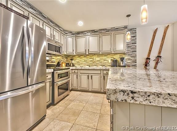 5th image of 1401 Woodside Ave #207