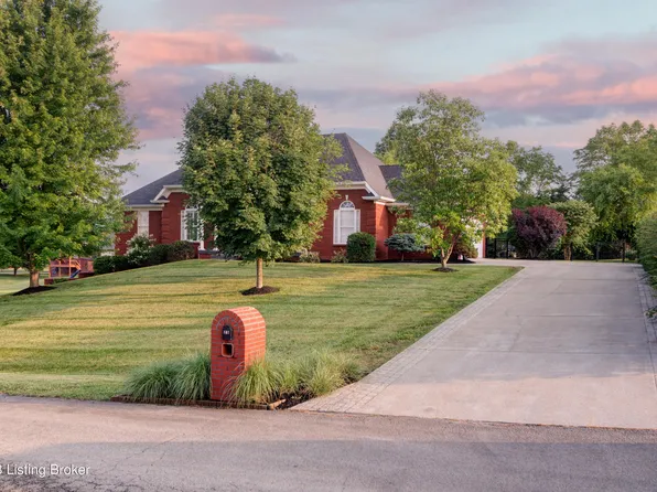 107 Warrington Dr, Bardstown, KY 40004