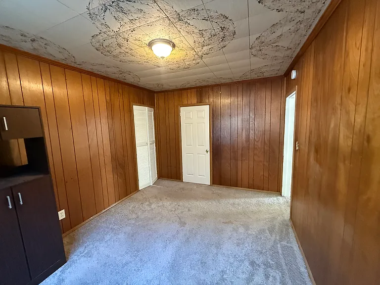 Bedroom or Den, which ever you prefer to use it as.