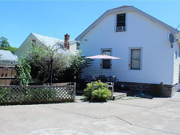 3rd image of 24 Hyland Ave