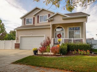 1416 Parkside Ln, Layton, UT 84041