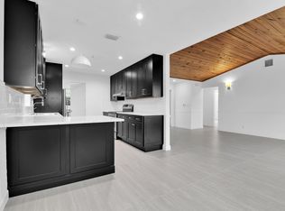 908 NE 8th Ave, Delray Beach, FL 33483