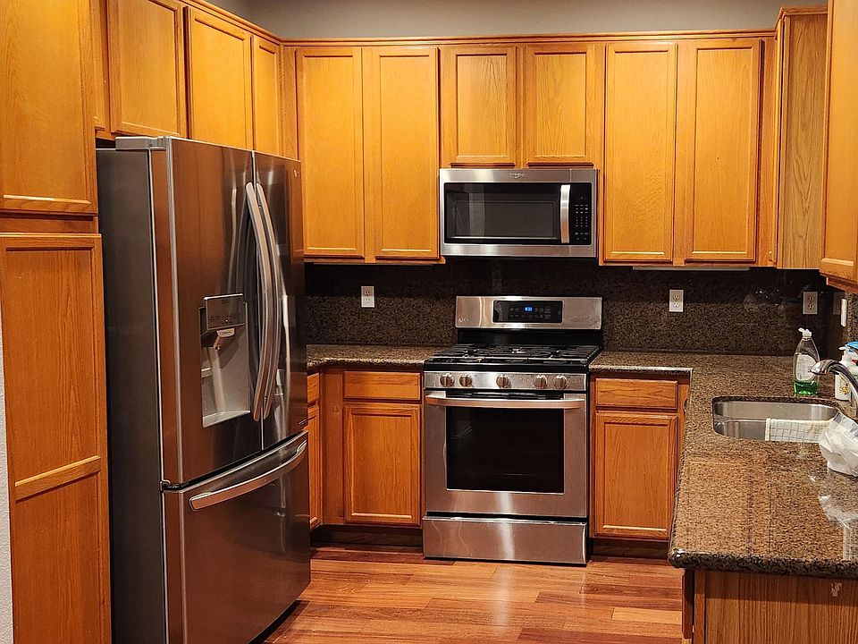 1st image of 545 E Duane Ave