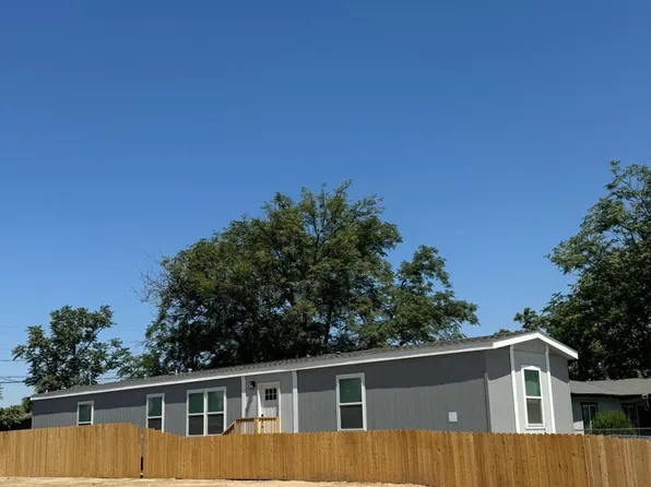 122 Clifton St, Bakersfield, CA 93307