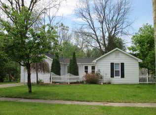 207 Lansing St, Eaton Rapids, MI 48827