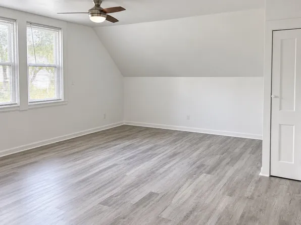12 Almy St #2, South Dartmouth, MA 02748