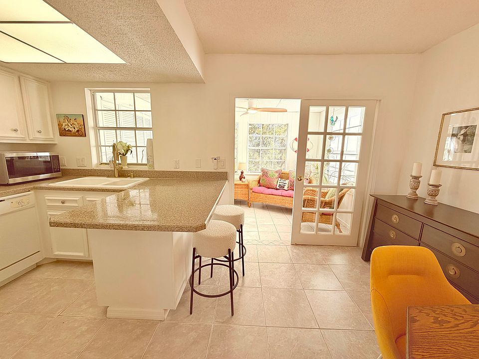 1st image of 4158 Tamiami Trl APT B8