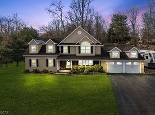 18 Valhalla Rd, Montville, NJ 07045