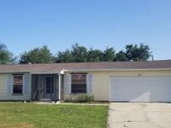566 NW Marion Avenue, Port St Lucie, FL 34983
