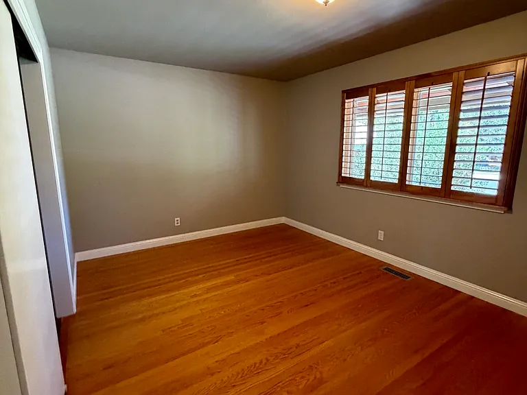 3743 Newark Dr — Photo 21