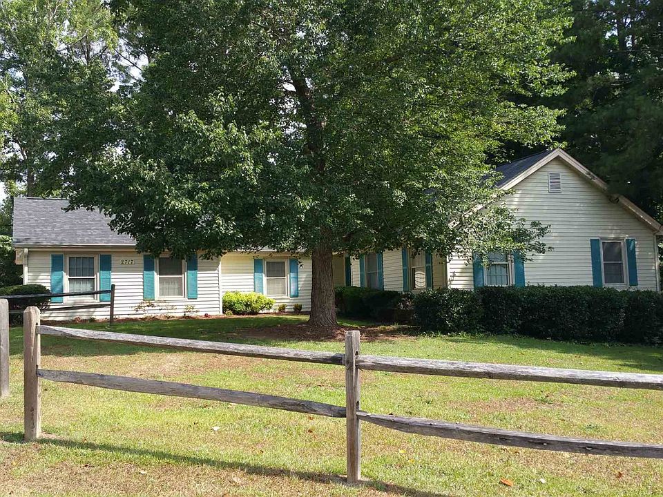 1st image of 2717 Ravenwood Dr