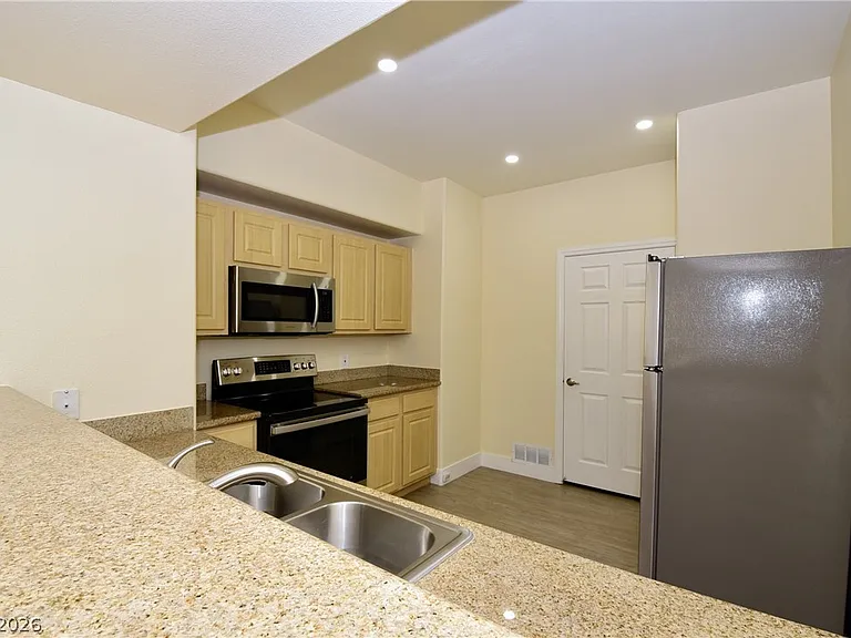 8000 Badura Ave #1092 — Photo 2
