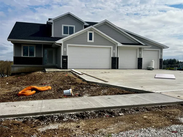 320 Van Buren Dr, Van Meter, IA 50261