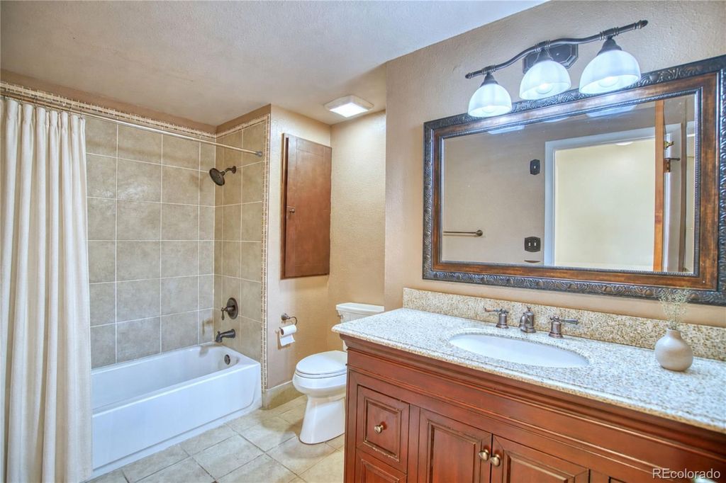 2348 Fountain Drive